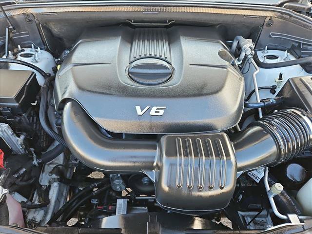 Used 2015 Jeep Grand Cherokee Overland w/ Trailer Tow Group IV RWD image 29