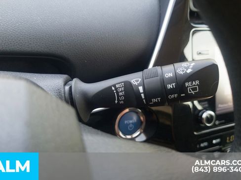 Used 2022 Toyota Prius LE FWD image 33
