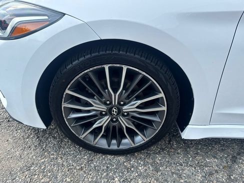 Used 2017 Hyundai Elantra Sport w/ Sport Premium Package 06 FWD image 10