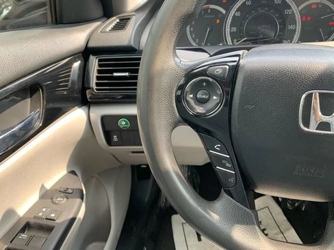 Used 2017 Honda Accord LX image 15