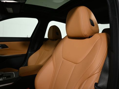 Used 2026 BMW 330i xDrive Sedan w/ M Sport Package image 16