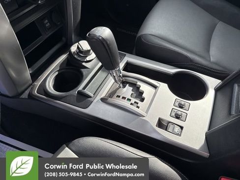 Used 2016 Toyota 4Runner SR5 Premium image 23