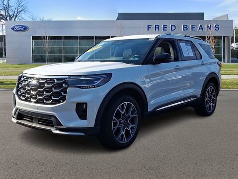Used 2025 Ford Explorer Platinum w/ Ultimate Package AWD/4WD image 3