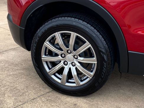 Used 2021 Cadillac XT4 Premium Luxury w/ Cold Weather Package image 8