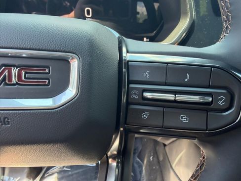 New 2026 GMC Canyon AT4 w/ AT4 Premium Package AWD/4WD image 19