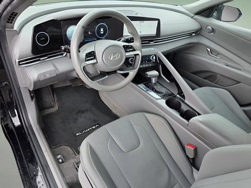 Certified 2024 Hyundai Elantra SEL w/ Convenience Package FWD image 20