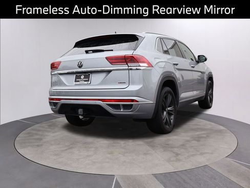 Certified 2022 Volkswagen Atlas Cross Sport SEL R-Line image 9