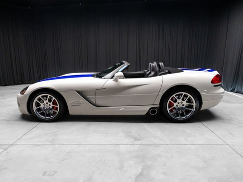 Used 2005 Dodge Viper SRT-10 RWD image 12