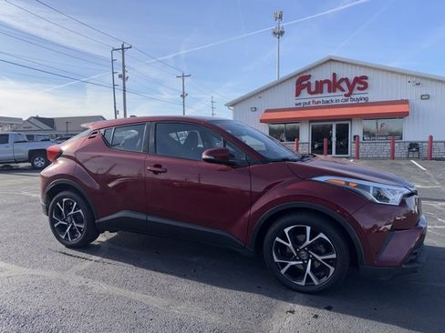 Used 2018 Toyota C-HR XLE image 1