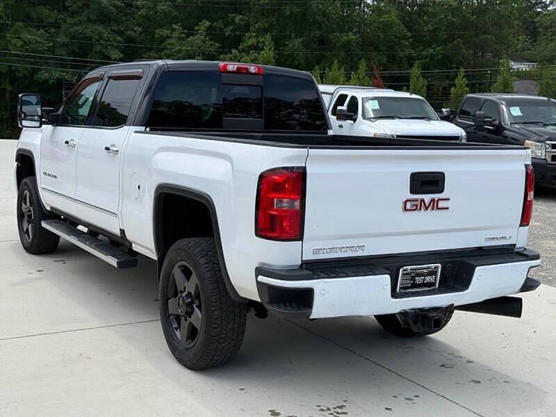 Used 2015 GMC Sierra 2500 Denali w/ Duramax Plus Package AWD/4WD image 4