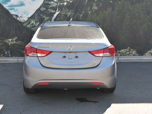 Used 2011 Hyundai Elantra Limited w/ Premium Pkg 5 FWD image 10