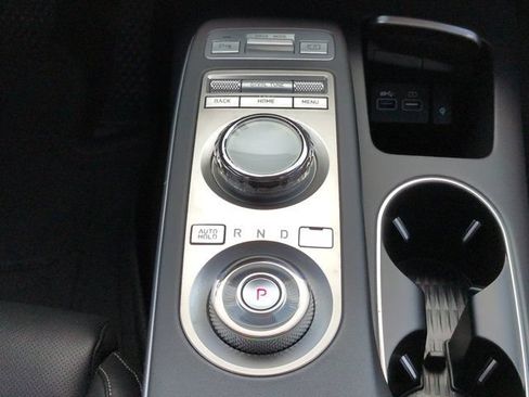 Used 2023 Genesis GV70 2.5T w/ Select Package AWD/4WD image 19