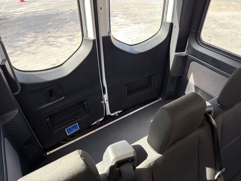 Used 2025 Mercedes-Benz Sprinter 2500 image 13