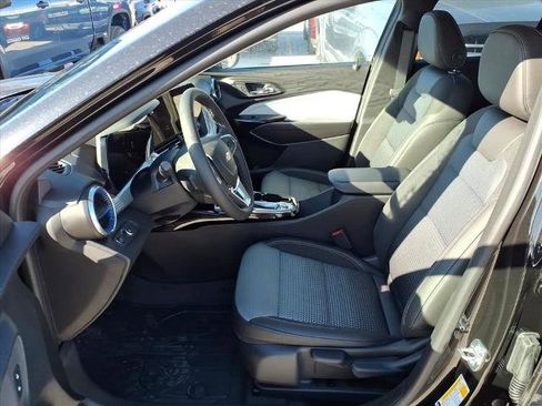 New 2026 Chevrolet Trax LT w/ LT Convenience Package image 17