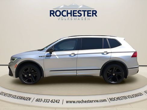 Used 2024 Volkswagen Tiguan SE R-Line AWD/4WD image 4