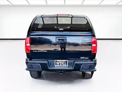 Used 2021 Chevrolet Colorado Z71 w/ Z71 Midnight Edition AWD/4WD image 5