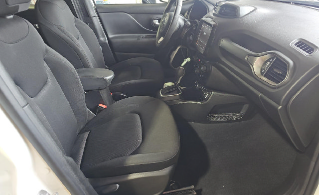 Used 2023 Jeep Renegade Latitude AWD/4WD image 12