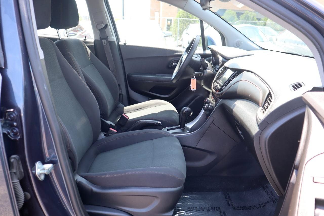 Used 2018 Chevrolet Trax LS FWD image 9