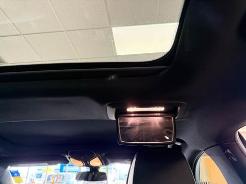 Used 2018 BMW 750i image 35