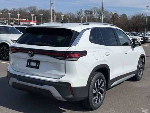 New 2026 Volkswagen Tiguan S FWD image 7