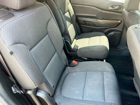 Used 2022 GMC Acadia SLE w/ Driver Convenience Package AWD/4WD image 30