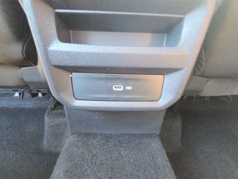 Used 2024 Volkswagen Taos SE image 22