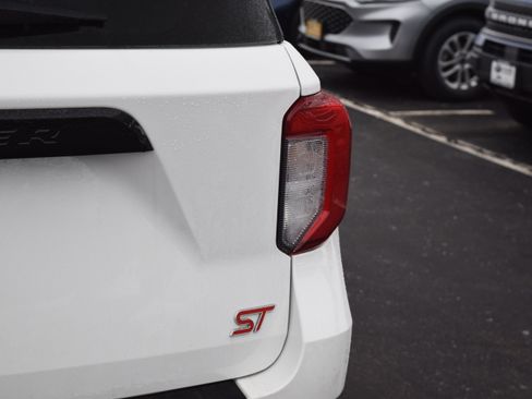 Used 2023 Ford Explorer ST w/ Equipment Group 401A image 6