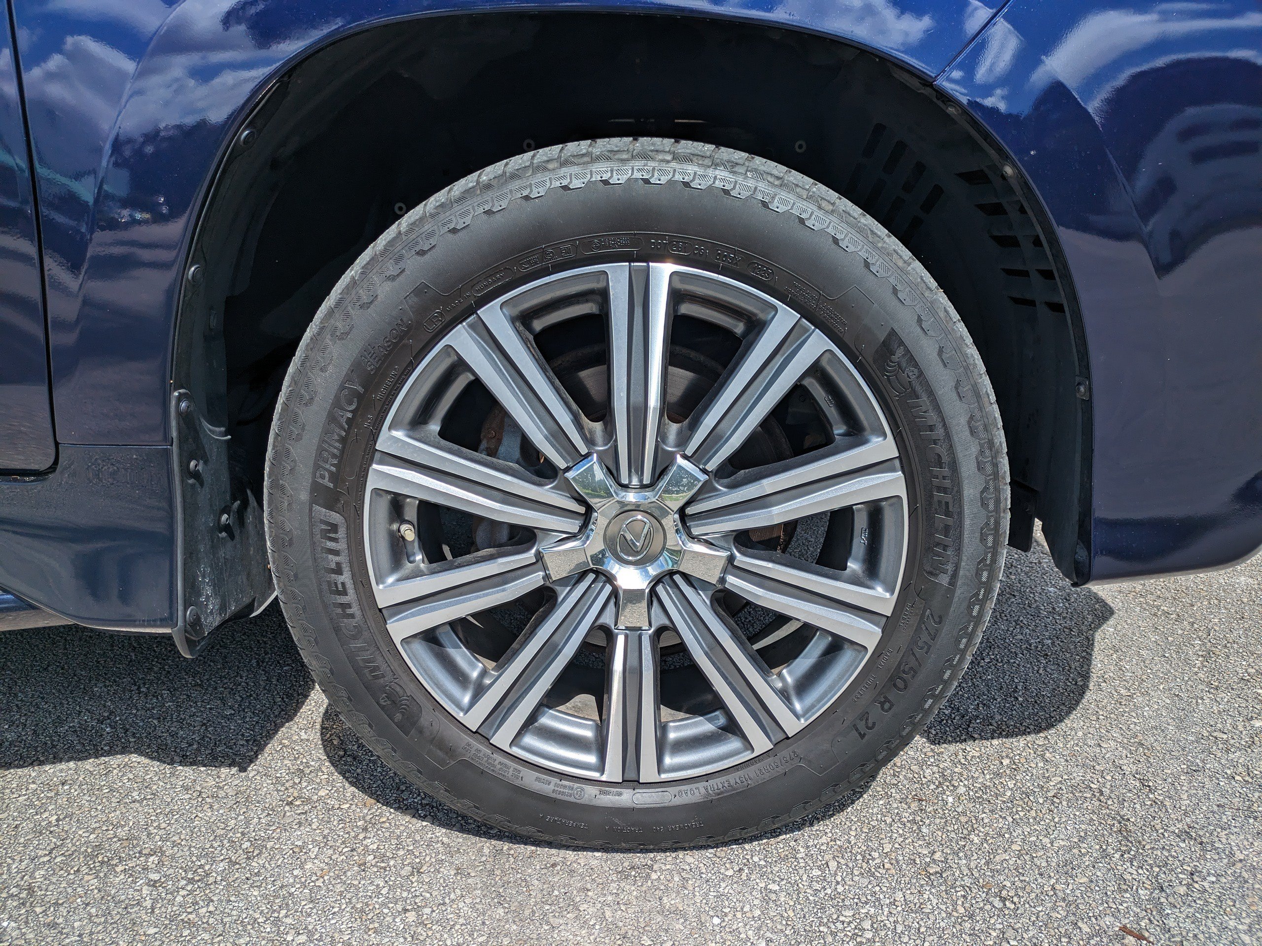 Used 2017 Lexus LX 570 4WD w/ Luxury Package image 11