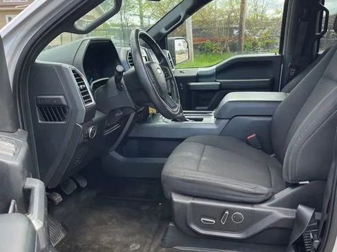 Used 2015 Ford F150 XLT w/ Equipment Group 302A Luxury AWD/4WD image 9