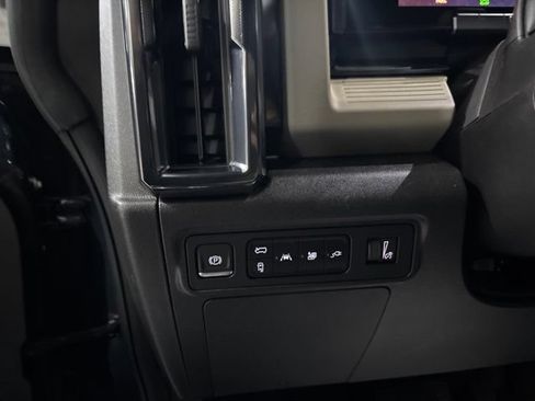 Used 2026 GMC Hummer EV SUV AWD/4WD image 16