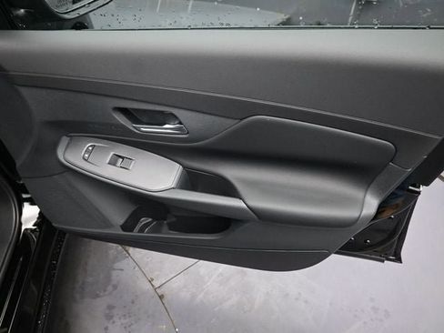New 2026 Nissan Sentra SV w/ Floor Mat Package FWD image 32