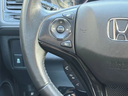 Used 2021 Honda HR-V Sport image 27