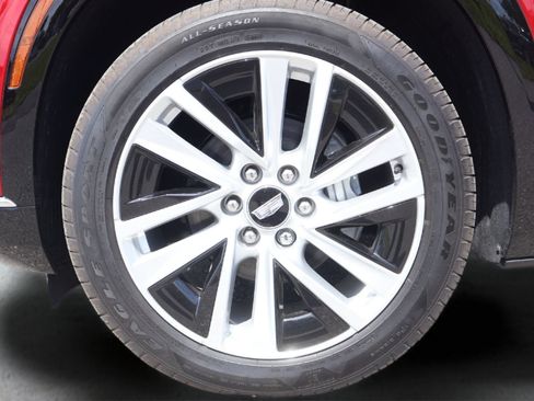New 2026 Cadillac Vistiq Luxury AWD/4WD image 30