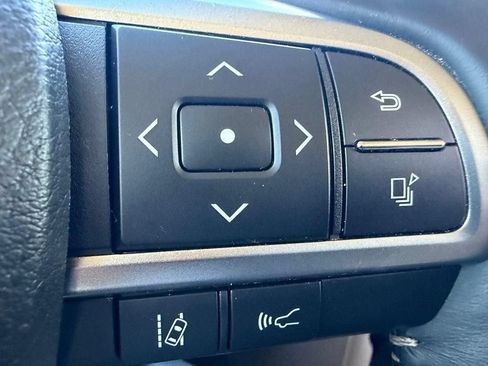 Used 2023 Lexus GX 460 Premium w/ Accessory Package AWD/4WD image 15