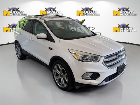 Used 2017 Ford Escape Titanium w/ Canadian Touring Package AWD/4WD image 3