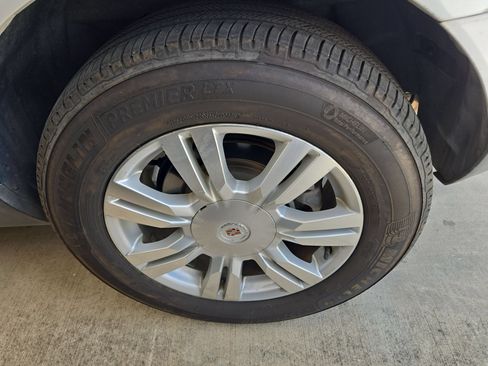 Used 2012 Cadillac SRX Luxury FWD image 7