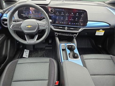 New 2026 Chevrolet Equinox EV LT image 10