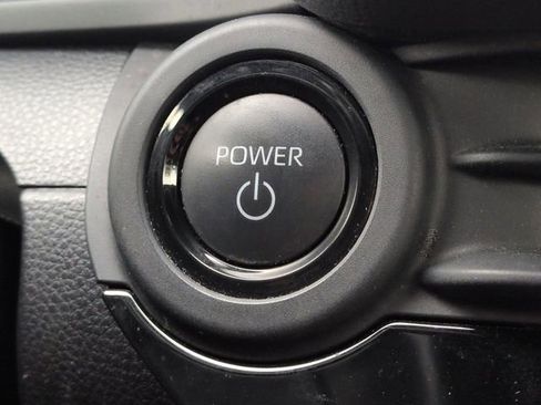 Used 2024 Toyota Crown AWD/4WD image 17