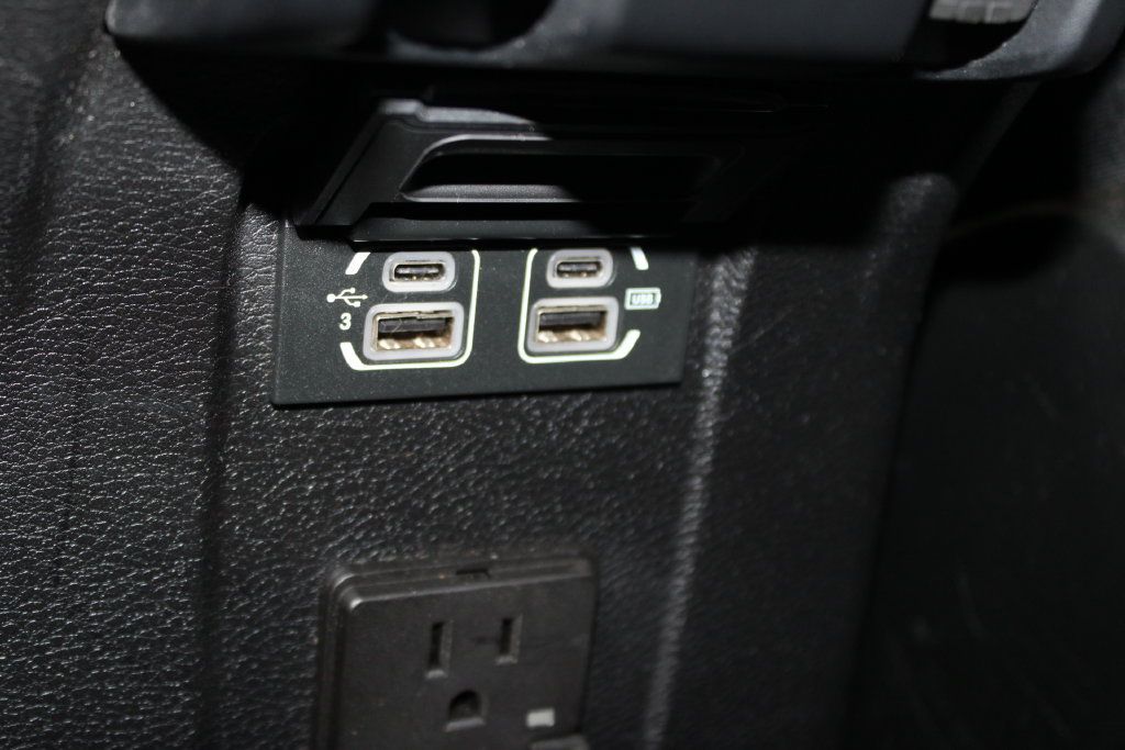 Used 2018 Jeep Wrangler Unlimited Sahara AWD/4WD image 60