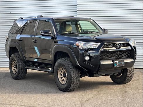 Used 2019 Toyota 4Runner SR5 Premium image 8