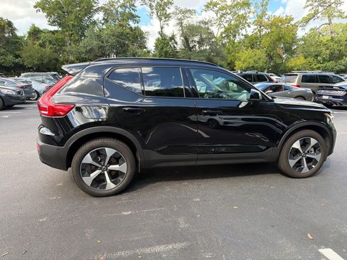 Used 2026 Volvo XC40 B5 Plus AWD/4WD image 15
