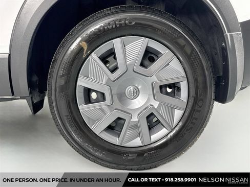 Used 2025 Nissan Kicks S AWD/4WD image 28