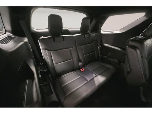 Used 2020 Ford Explorer ST image 27