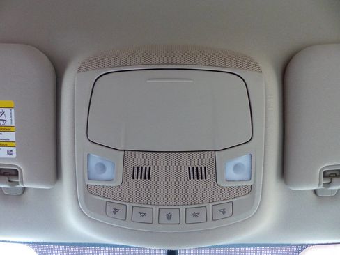 Used 2019 Lincoln MKC Premiere image 32