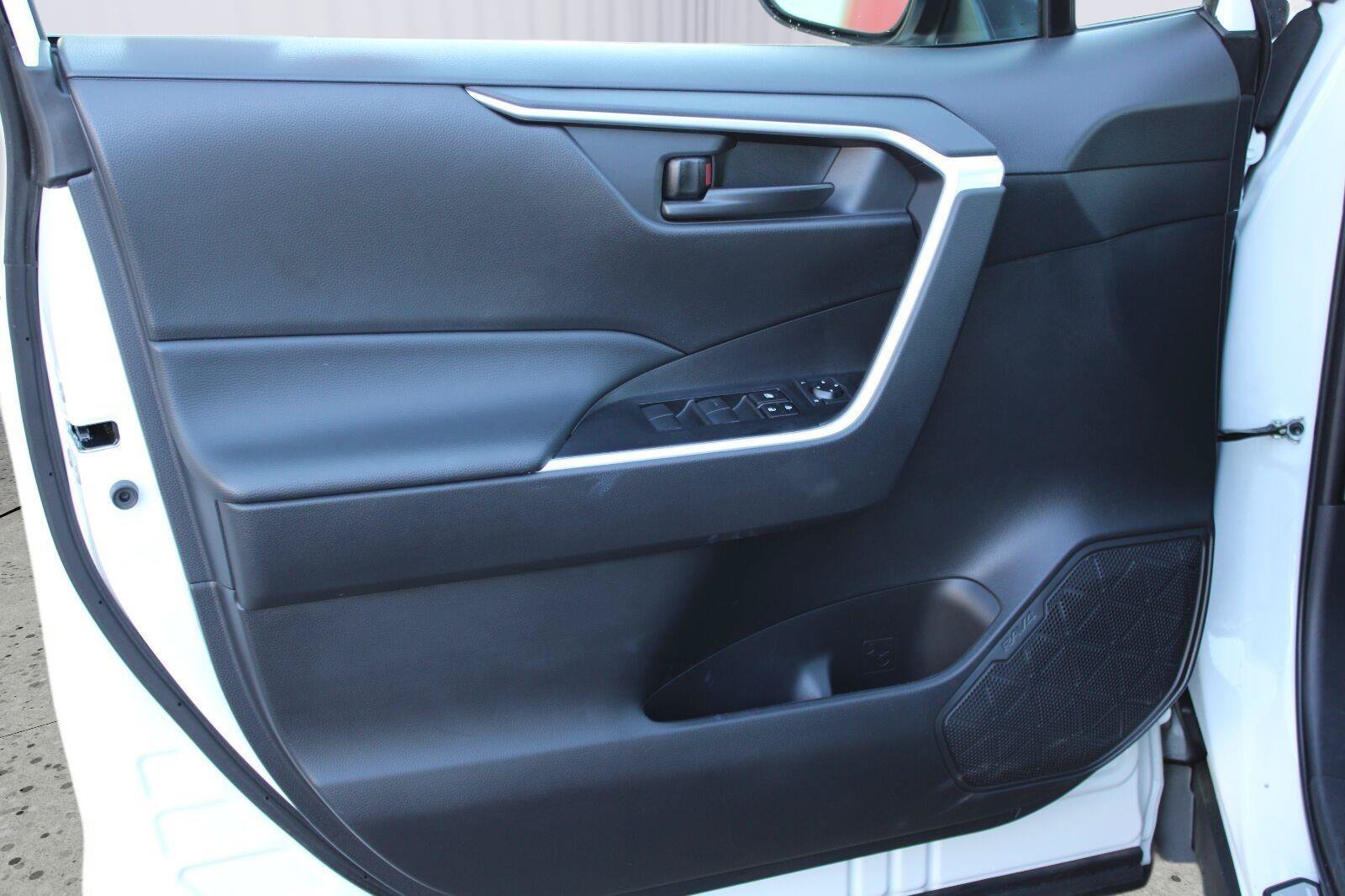 Certified 2024 Toyota RAV4 LE AWD/4WD image 45
