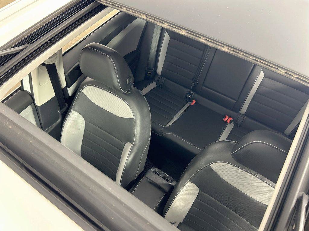 Certified 2023 Volkswagen Taos SEL AWD/4WD image 22