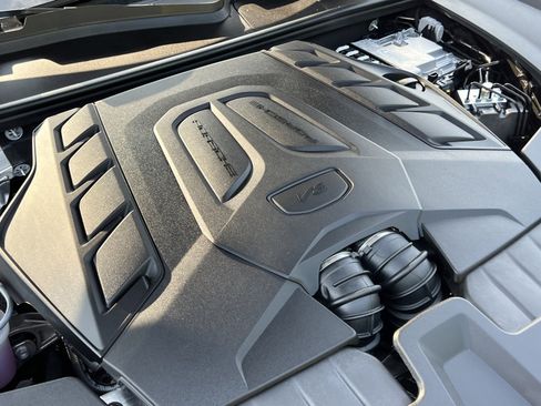 Certified 2025 Porsche Cayenne S image 34