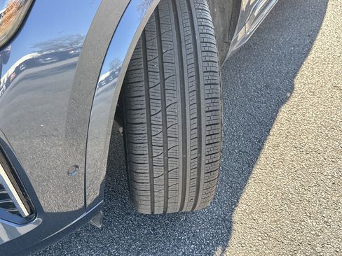 Used 2025 Volvo XC90 B6 Plus image 12