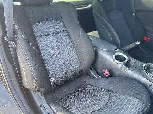Used 2014 Nissan 370Z Coupe RWD image 26