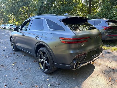 Used 2023 Genesis GV70 2.5T w/ Sport Prestige Package AWD/4WD image 4